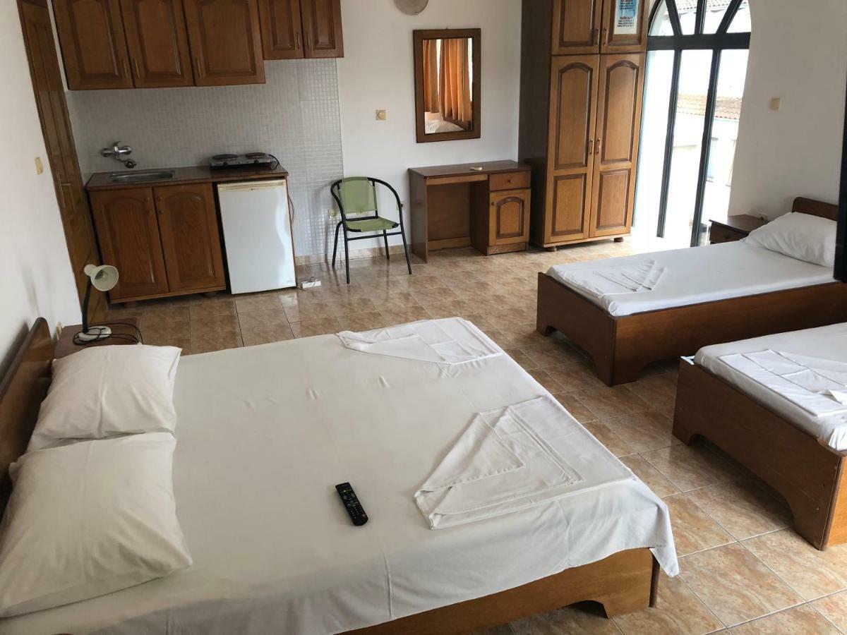 Apartments Toni Улцин Екстериор снимка