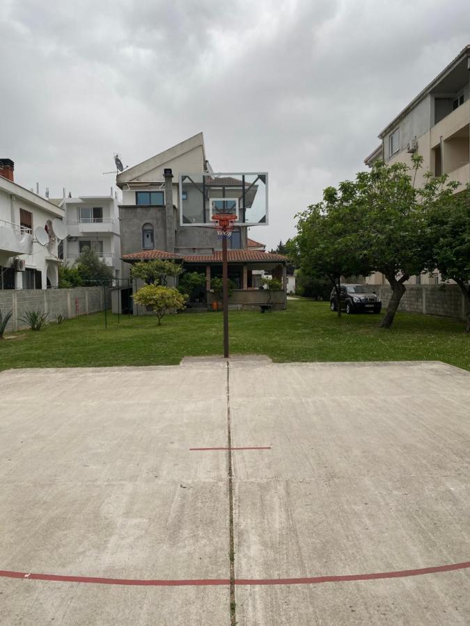 Apartments Toni Улцин Екстериор снимка